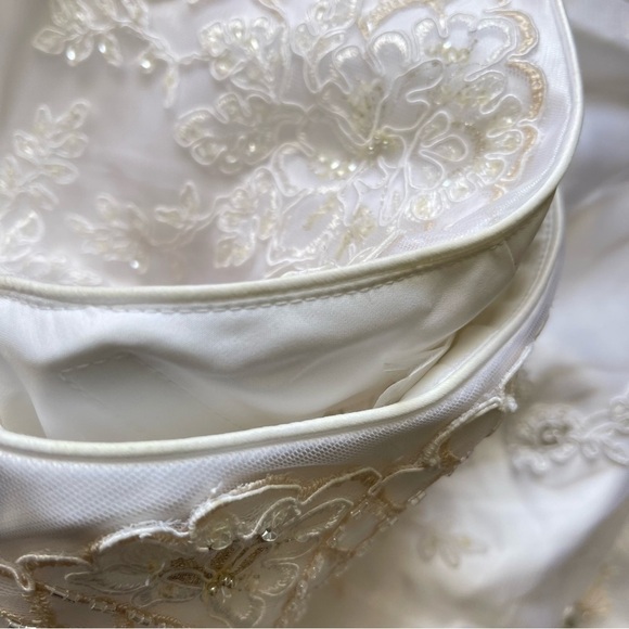 Casa Blanca Bridal Wedding Gown Dress Size 6 White French Bustle A-Line Timeless - Picture 12 of 12